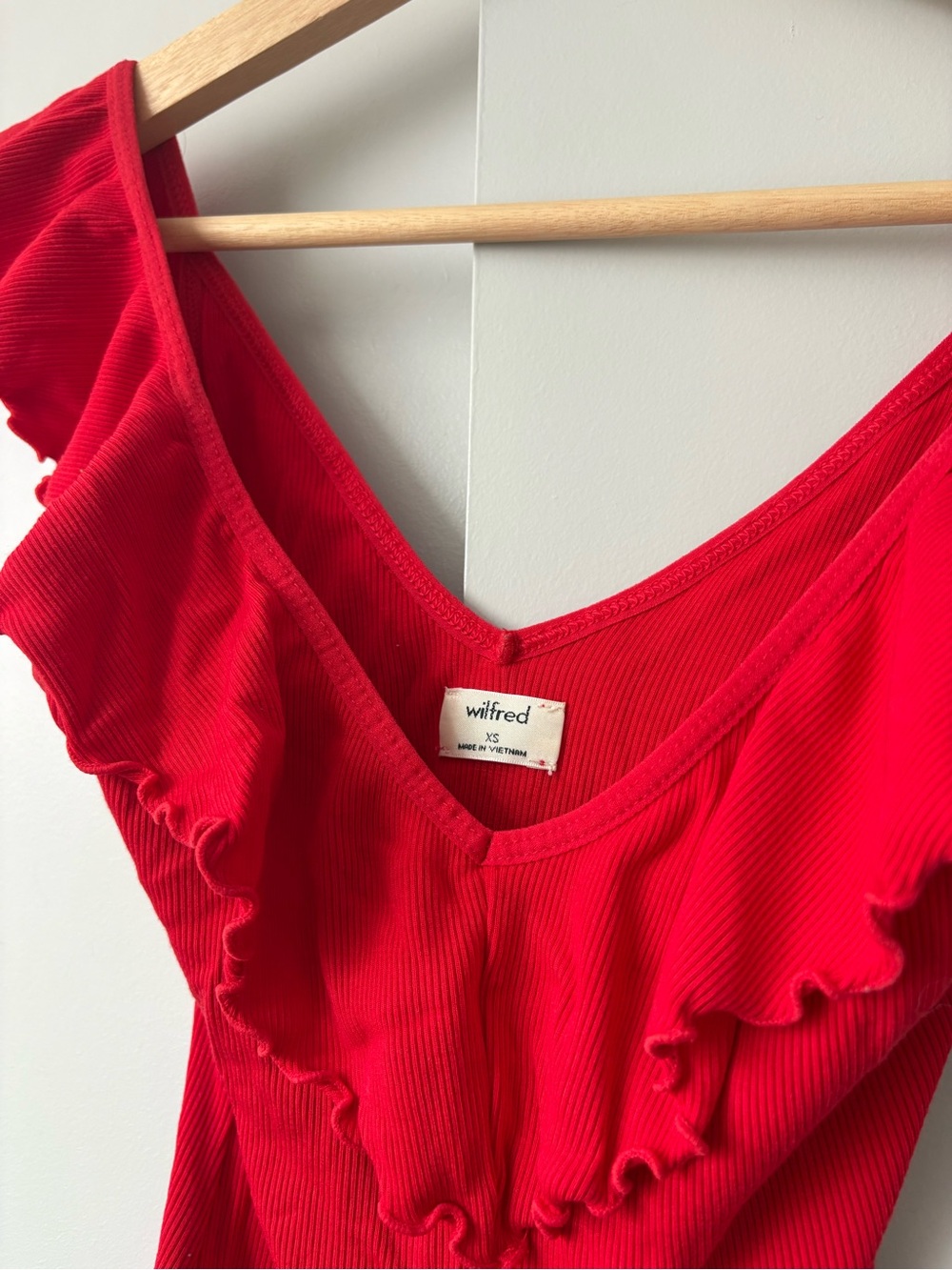 Wilfred Bright Red Ribbed Ruffle V-Neck bodysuit